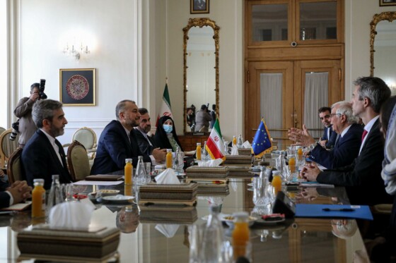 دیدار مسؤول سیاست خارجی اتحادیه اروپا با امیرعبداللهیان