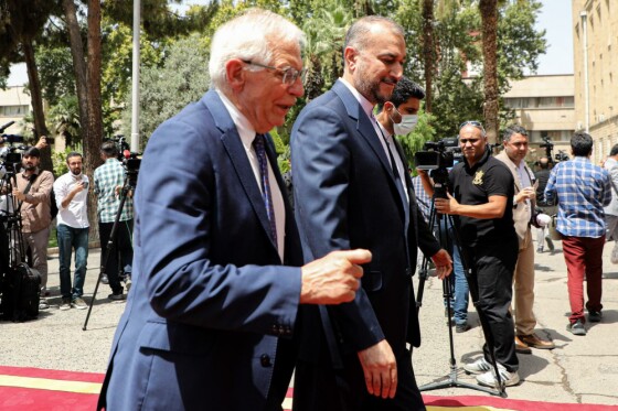 دیدار مسؤول سیاست خارجی اتحادیه اروپا با امیرعبداللهیان