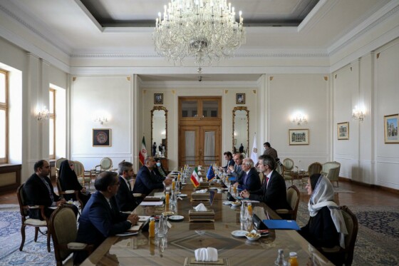 دیدار مسؤول سیاست خارجی اتحادیه اروپا با امیرعبداللهیان