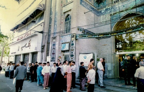 عکس های منتشر نشده از تبلیغات انتخاباتی هفتمین دوره انتخابات ریاست جمهوری سال ۷۶