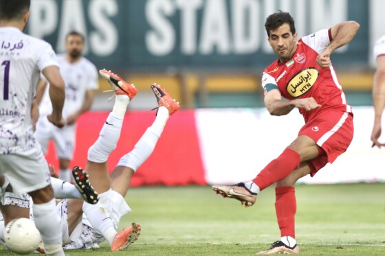 دیدار تیم های فوتبال هوادار و پرسپولیس