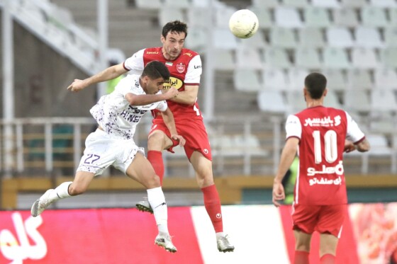 دیدار تیم های فوتبال هوادار و پرسپولیس