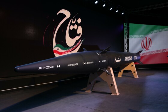 رونمایی از موشک هایپر سونیک «فتاح»