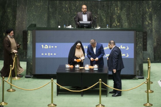 جلسه رای اعتماد به وزیر پیشنهادی صنعت، معدن و تجارت