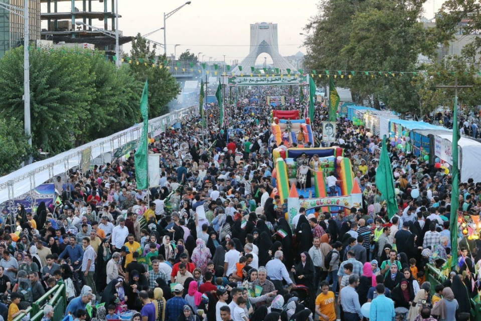 مهمانی ده کیلومتری عید غدیر در تهران -۲