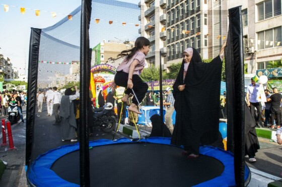 مهمانی ده کیلومتری عید غدیر در تهران -۱