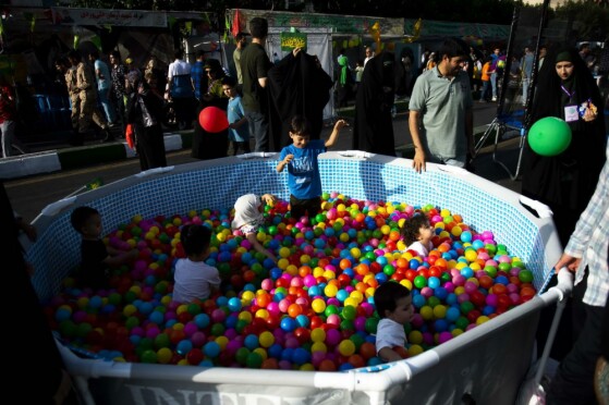 مهمانی ده کیلومتری عید غدیر در تهران -۱