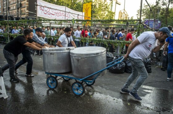 مهمانی ده کیلومتری عید غدیر در تهران -۱