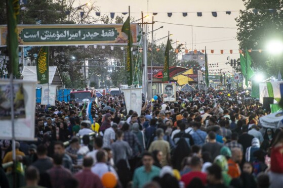 مهمانی ده کیلومتری عید غدیر در تهران -۱