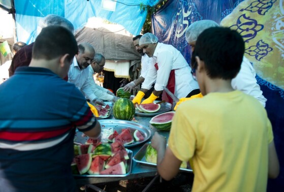 مهمانی ده کیلومتری عید غدیر در تهران -۱