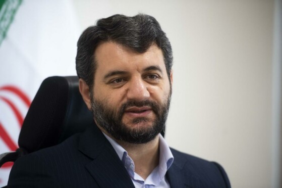 بازدید دبیر شواری عالی مناطق آزاد از موسسه مطبوعاتی ایران