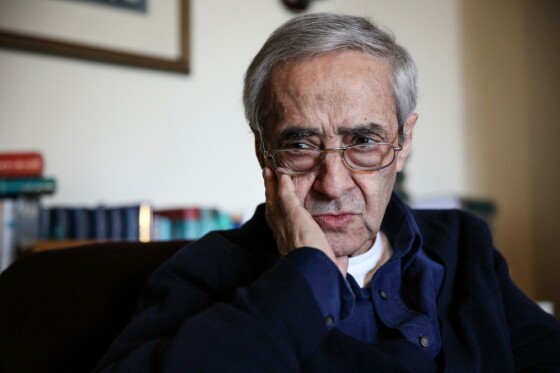 زنده یاد احمدرضا احمدی (۱۳۱۹-۱۴۰۲)