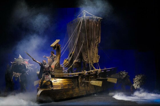 نمایش موزیکال هفت خان اسفندیار