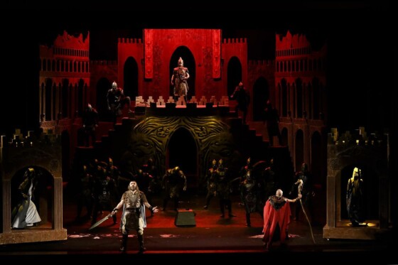 نمایش موزیکال هفت خان اسفندیار