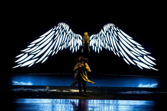 نمایش موزیکال هفت خان اسفندیار