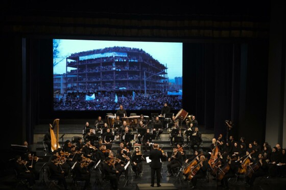 سمفونی خط شکنان