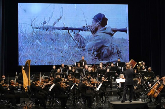 سمفونی خط شکنان