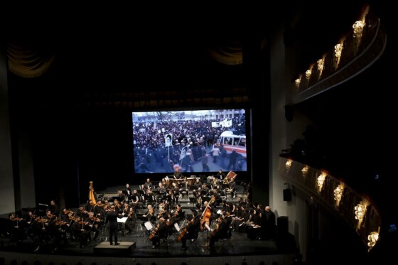 سمفونی خط شکنان