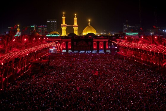 عزاداری زائران امام حسین (ع) در بین الحرمین