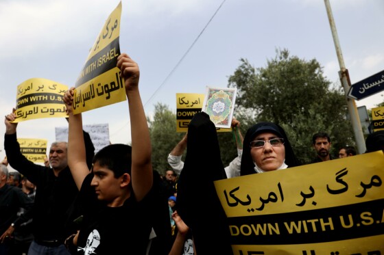 راهپیمایی مردم تهران در محکومیت اهانت به قرآن کریم