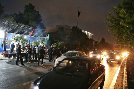 تکریم و پذیرایی از عزاداران حسینی توسط چهره های ورزشی