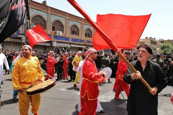 مراسم عزاداری عاشورای حسینی در چهارراه گلوبندک