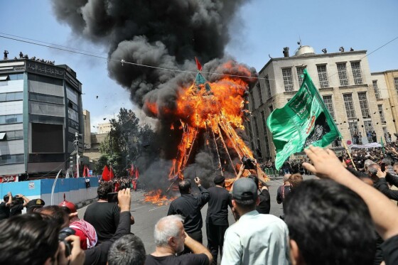 مراسم عزاداری عاشورای حسینی در چهارراه گلوبندک