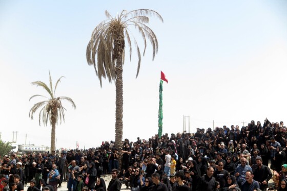 مراسم خیمه سوزان ظهر عاشورا در شهر طاقانک