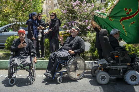 عزاداری ظهر عاشورا جانبازان هیات‌ «قمر بنی هاشم» تهران