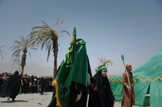 مراسم خیمه سوزان ظهر عاشورا در شهر طاقانک