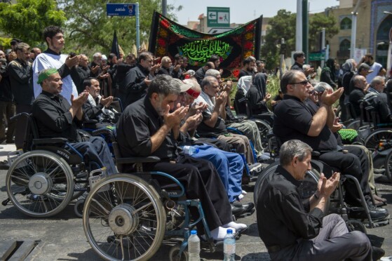 عزاداری ظهر عاشورا جانبازان هیات‌ «قمر بنی هاشم» تهران