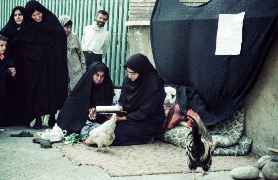 خبرنگاران «روزنامه ایران» در سطح شهر تهران در دهه هفتاد