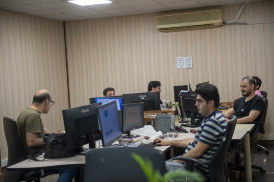 تحریریه روزنامه ایران در روز خبرنگار