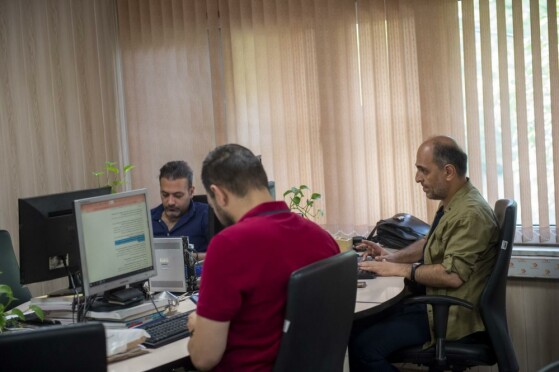 تحریریه روزنامه ایران در روز خبرنگار