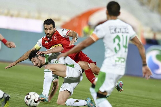 دیدار تیم های پرسپولیس و آلومینیوم اراک