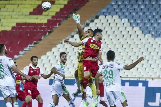 دیدار تیم های پرسپولیس و آلومینیوم اراک