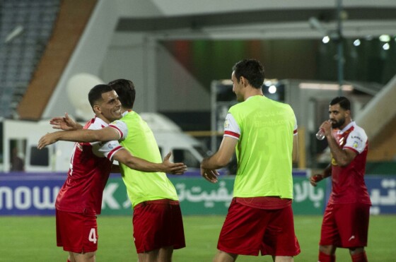 دیدار تیم های پرسپولیس و آلومینیوم اراک