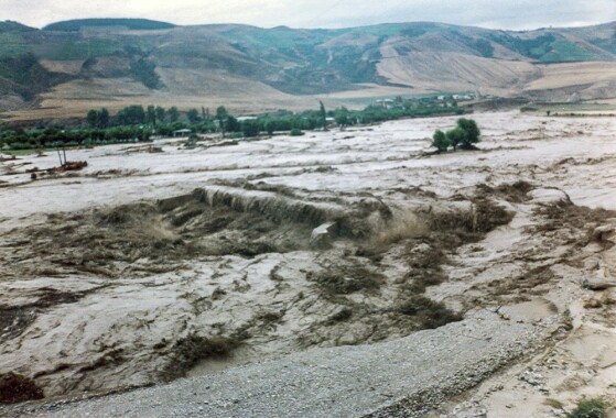 تصاویر منتشر نشده از «سیل گلستان» در مرداد سال ۱۳۸۰