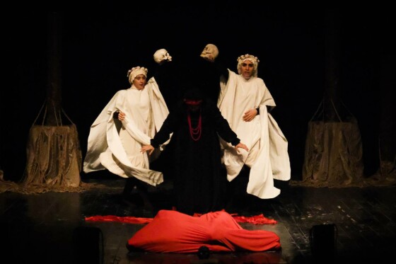 نمایش قاصدک