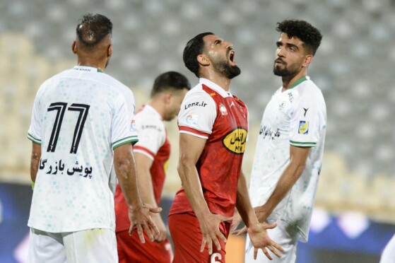 دیدار تیم های پرسپولیس و ذوب آهن