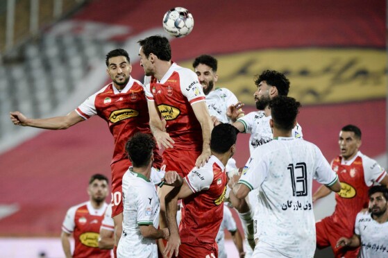 دیدار تیم های پرسپولیس و ذوب آهن