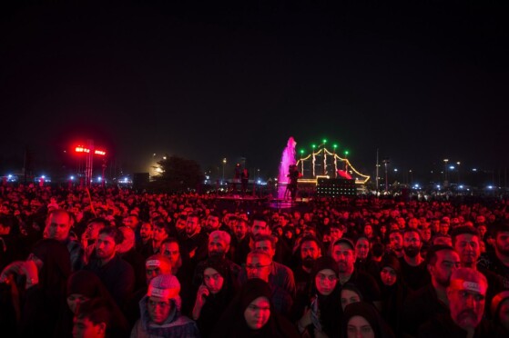 اجتماع اربعینی ها در میدان آزادی