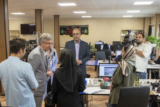 بازدید هیات رسانه ای خبرگزاری تاس از روزنامه ایران