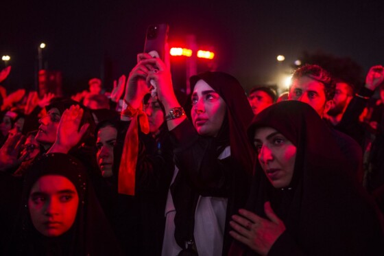 اجتماع اربعینی ها در میدان آزادی