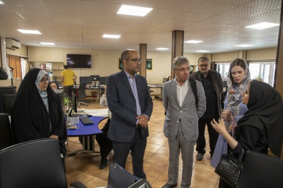 بازدید هیات رسانه ای خبرگزاری تاس از روزنامه ایران