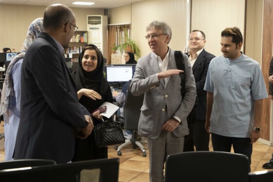 بازدید هیات رسانه ای خبرگزاری تاس از روزنامه ایران
