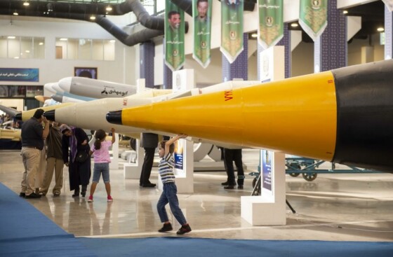 نمایشگاه دستاوردهای صنایع دفاعی