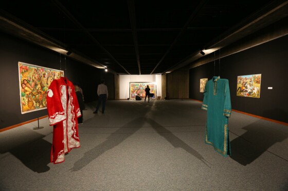 نمایشگاه «همچنان جاری»