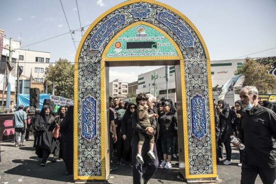 پیاده روی جاماندگان اربعین در تهران