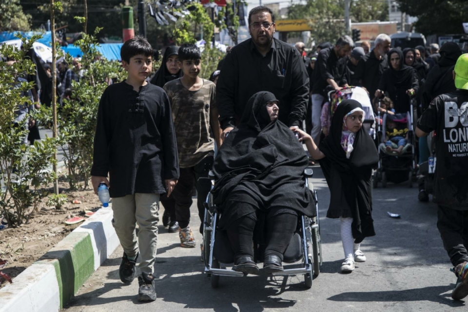 حضور سالمندان در پیاده روی جاماندگان اربعین حسینی